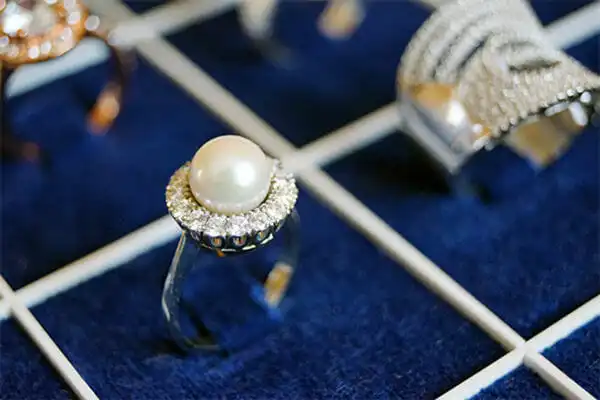 Gems / Jewelry